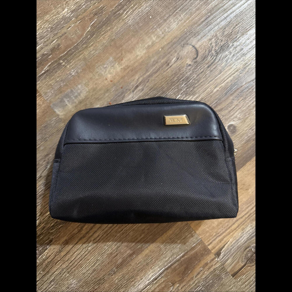 Tumi‎ for Delta Pouch Travel Toiletry Zip Top Textured Makeup Bag